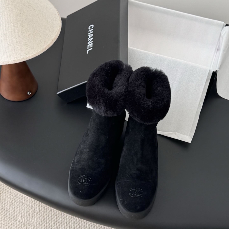 Ch**el boots